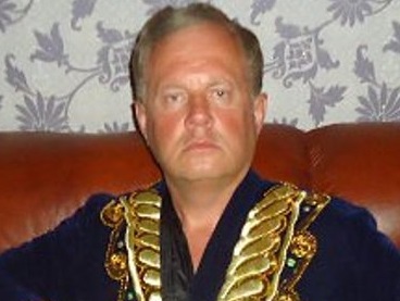 Совладелец «Триумфального» опроверг информацию о его продаже и назвал примерный срок начала строительства рекреационных объектов на новой набережной