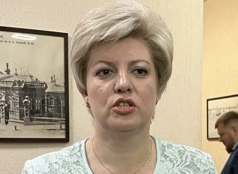 Мэр Саратова Лада Мокроусова сложила свои полномочия