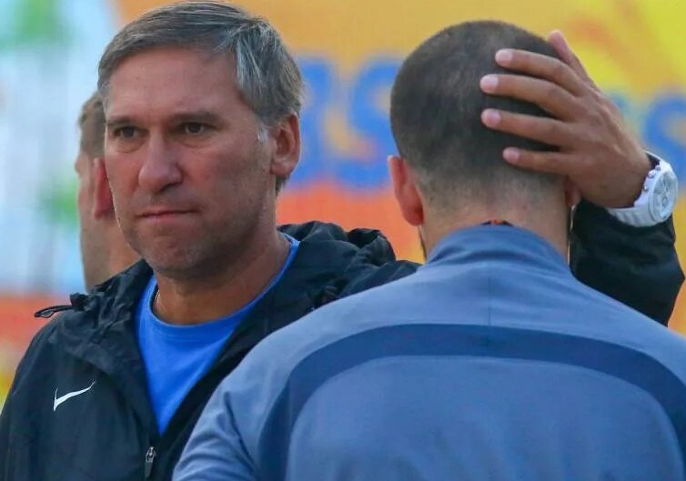 Спортивные выходные: футбол, 2 хоккея и пляжный футбол