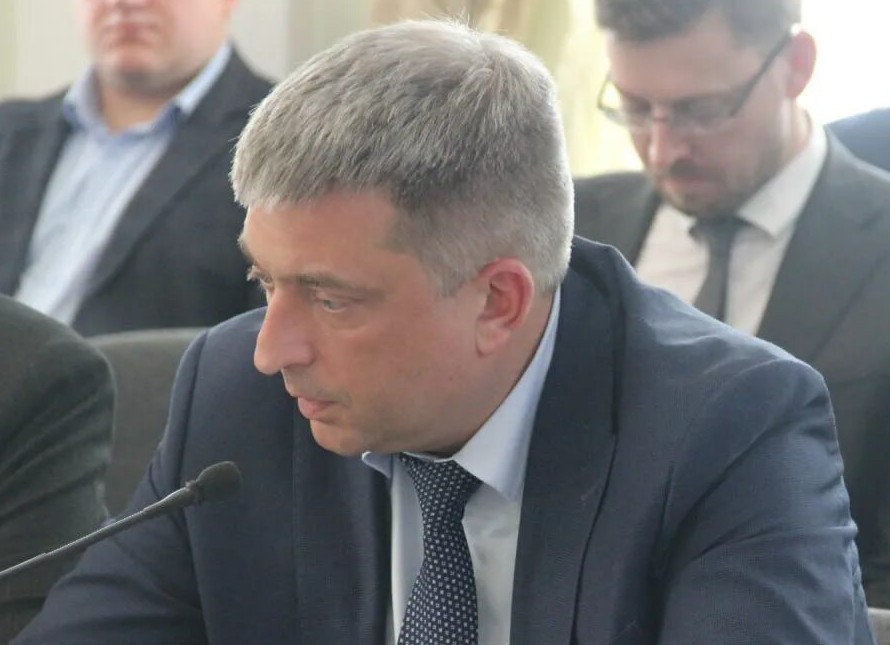 Из-за опиловки деревьев в областном центре вновь закроют троллейбусный маршрут