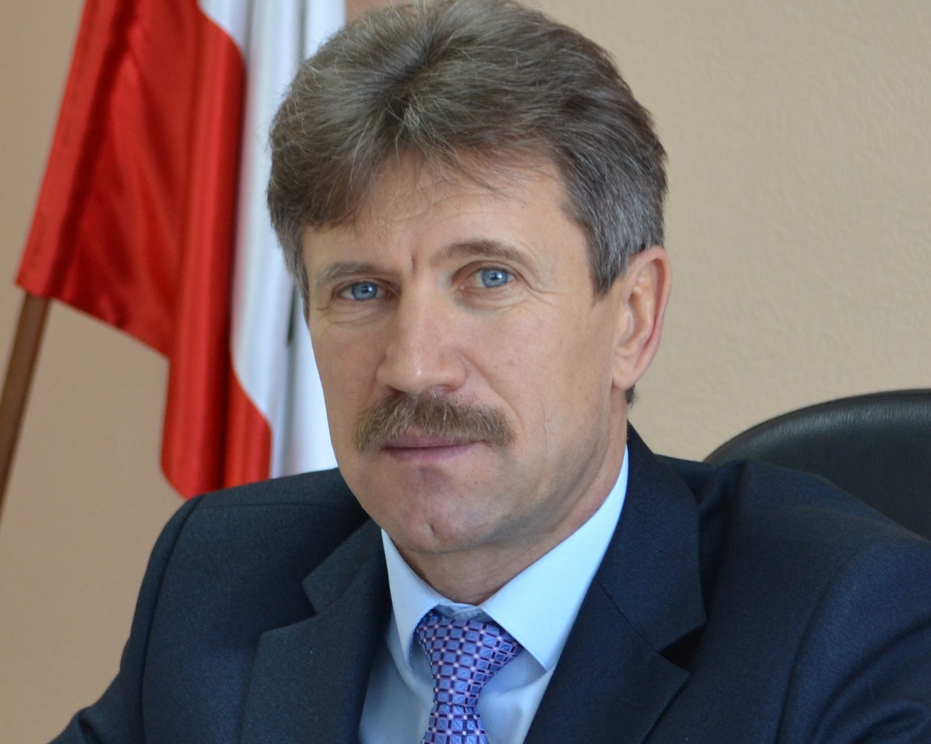 Экс-главу Алгайского района исключили из «Единой России» за самопремирование