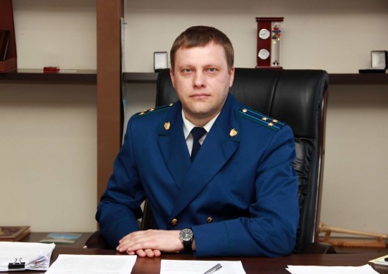 Прокуратура Балашова обязала исправить документы, подписанные бывшими главой и прокурором, и запретила строительство в па