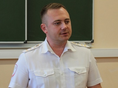 Сотрудники УМВД России по Саратову провели профориентационное мероприятие для выпускников института