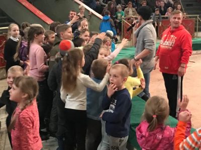 Саратовцев приглашают на репетицию цирка 