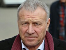 Валерий Васильев уходит с поста главы Ленинского района