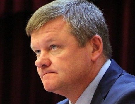 «Городская среда является полигоном для испытания жизнестойкости»: саратовец показал разрушающееся здание, которое находится рядом с юридической академией и больницей