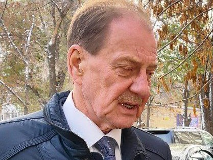 Дворникам пообещали зарплату до 60 тысяч рублей