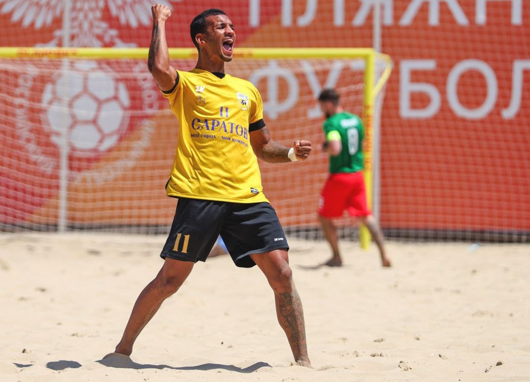 Пляжные футболисты «Саратова» завершили чемпионат России победой 5:0