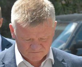 «Мы все умрём от онкологии»: вдоль линии трамвайного маршрута №3 массово пилят деревья