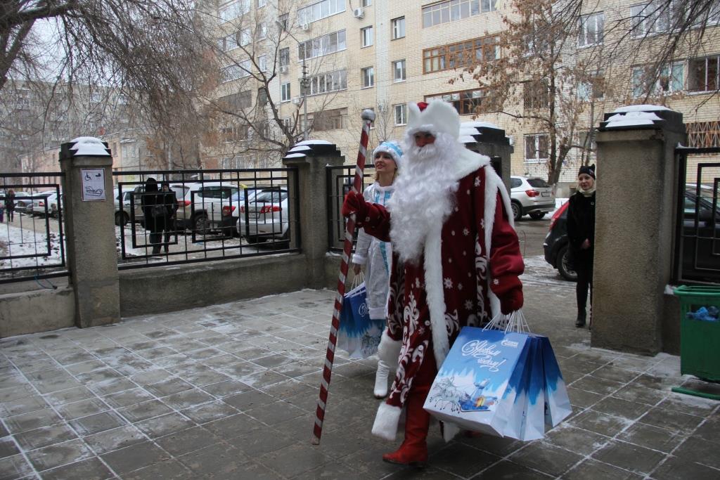 Общество «Газпром трансгаз Саратов» подарило праздник детям, находящимся на лечении в Клинике профпатологии и гематологии