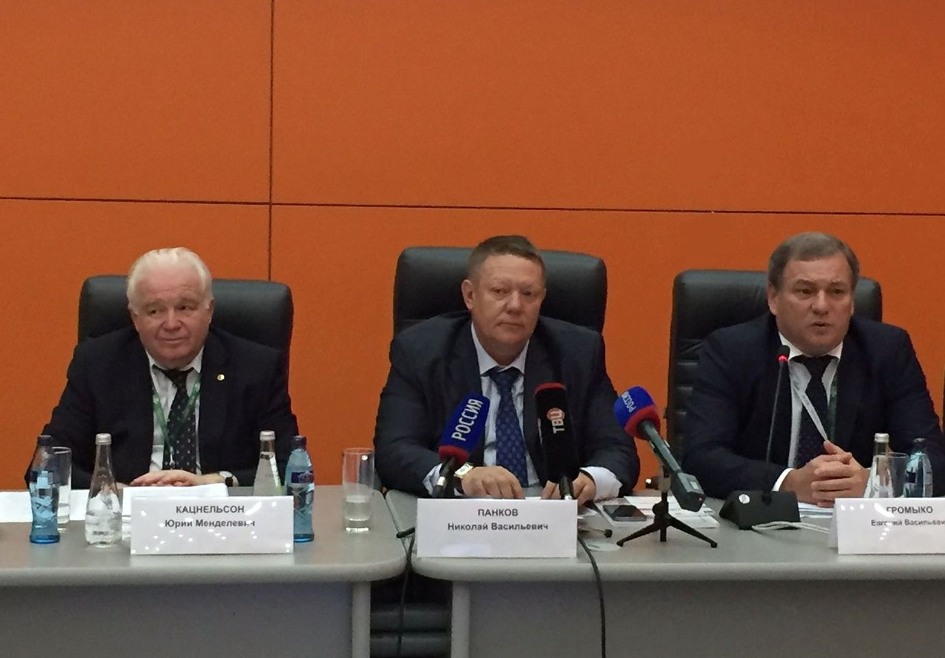 Николай Панков обсудил с фермерами вопросы возрождения национальных традиций села 