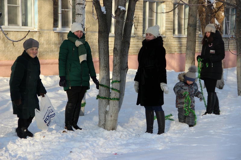 Балашовский дом-интернат для престарелых и инвалидов посетили волонтеры социально-психологических центров «Молодежь плюс», «Молодежный Парламент», «Союз Российской молодежи»