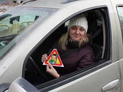 Городская Госавтоинспекция проверила водителей-родителей на наличие детских кресел