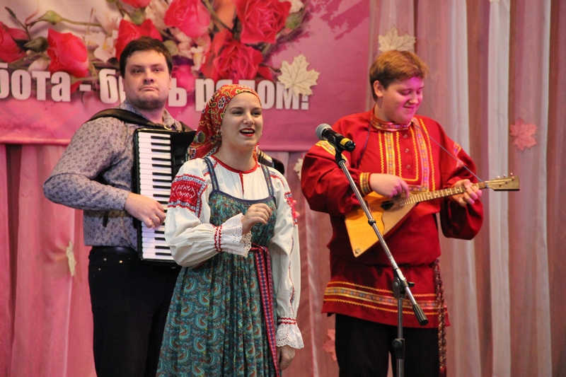 В Балашовском доме-интернате прошел праздничный концерт, посвященный Дню народного единства