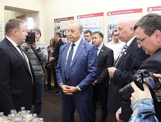 В СГАУ состоялось совещание губернатора Валерия Радаева с представителями аграрной науки и сельхозтоваропроизводителями