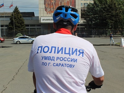 В Саратове полицейские приняли участие во Всероссийском велопараде