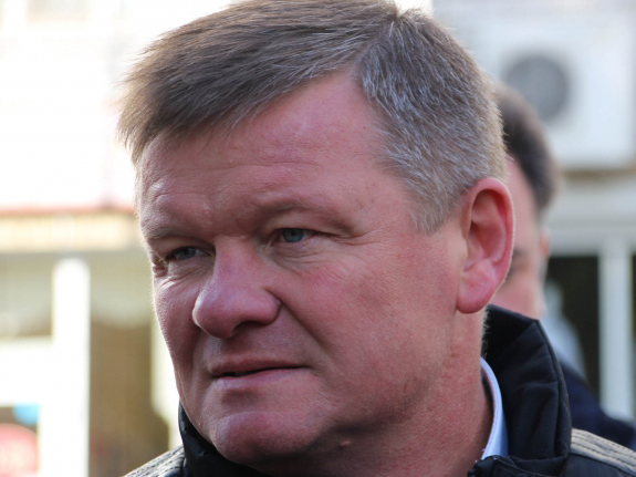 Мадлен жалуется мэру города на свалки в центре Саратова