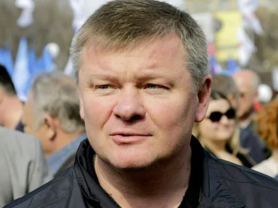 На перекрестке Навашина и Танкистов запретят остановку транспорта