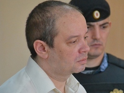 В Саратове бывшего прокурора отправили в колонию-поселение за обман сироты