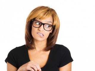 Монументу строителей в Балакове требуется ремонт меньше чем через год после открытия. Фото