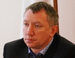 Жители Заводского района самостоятельно проводят ямочный ремонт дороги