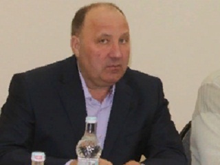 В поселке имени Карла Маркса, со слов жителей, вообще нет дороги