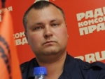 Спасатели помогли съехавшему в коммунальную яму мотоциклисту