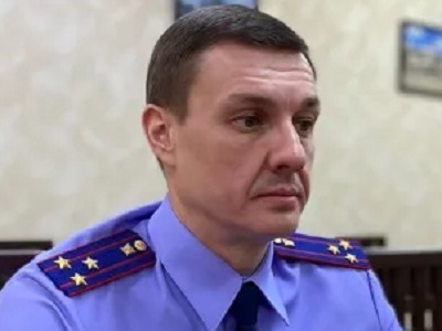 Старшему помощнику прокурора, обвиняемому в получении взяток, продлили арест