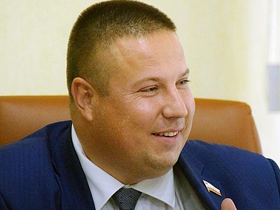 Пешеходная улица Саратова на несколько дней превратилась в центр палаточной торговли из-за фестиваля: мнение министра