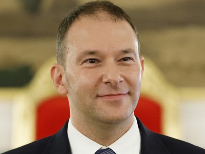 С пистолетом в Петергоф. Неадекватная саратовчанка требовала закрытия музея