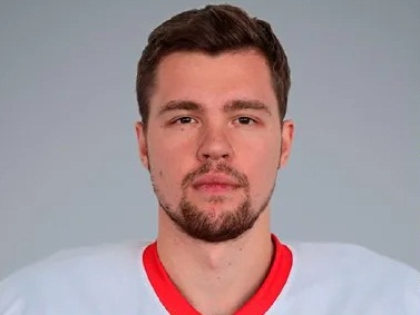 «Кристалл» расторг контракт с защитником Михаилом Козловым