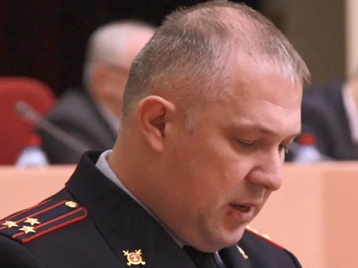 Мастер торговой точки на Аткарской украл с работы 12 смартфонов