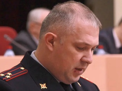 Ночью в Саратове рядом с бульваром Героев Отечества танцуют лезгинку