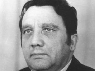 В Саратове открыли мемориальную доску директору САЗа Александру Кривохижину