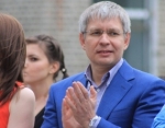 Чемпион мира по шахматам выразил благодарность депутату Курихину за помощь
