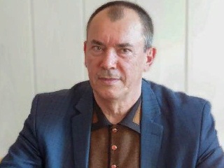 Районные власти решили продать довольно новый мусоровоз