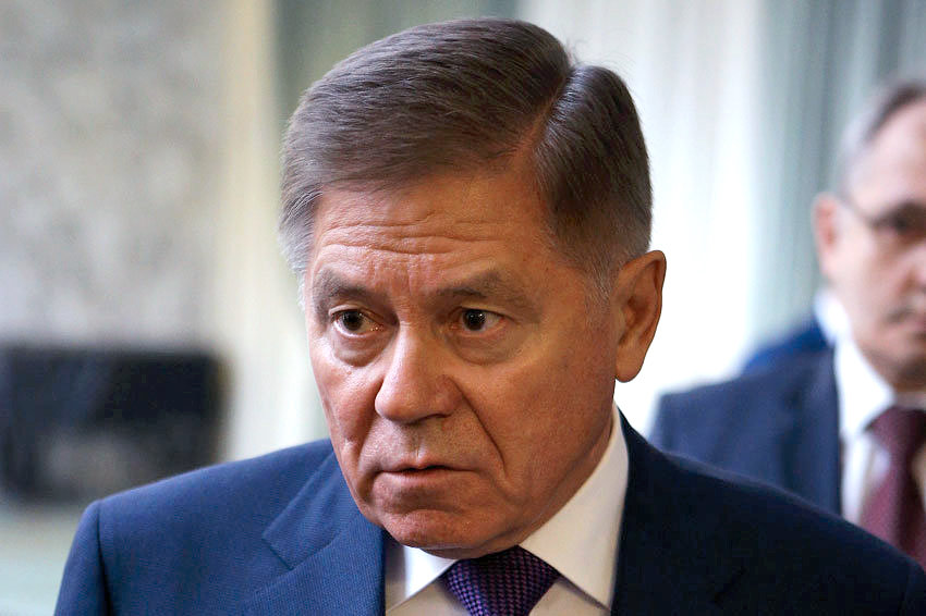 Известия:Митингам разрешили быть неудобными