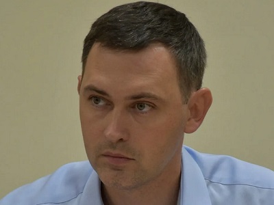 Студенты вынуждены идти в «один из лучших колледжей в области» по ужасающей дороге 