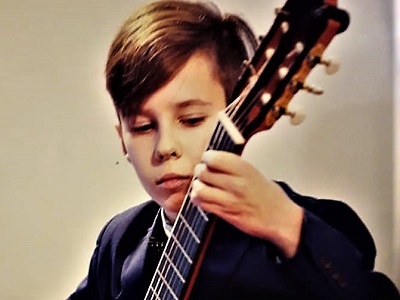 Сразу на 3х конкурсах гитаристов стал лауреатом лучший учащийся Детской школы искусств № 8 – Егор Лепёшкин