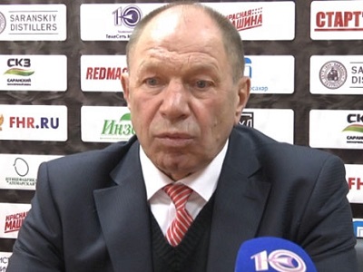 «Кристалл» возглавил Лигу и лишился соперника