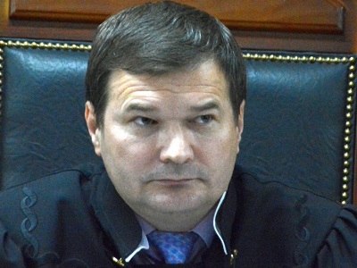 За грабеж и похищение мужчина отправится на 5 лет в колонию