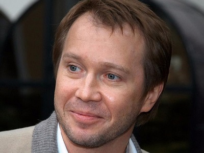 Евгений Миронов вызвал овации и восторг на спектакле в Саратове