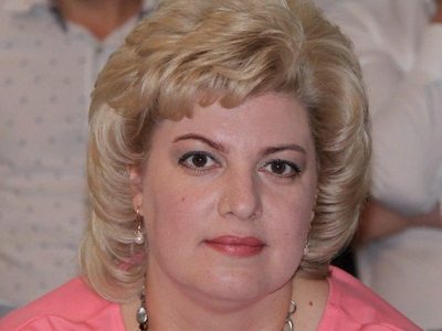 Разрушающаяся подпорная стенка, стёртые граффити, потрескавшийся асфальт: показываем, в каком состоянии находится набережная после зимы