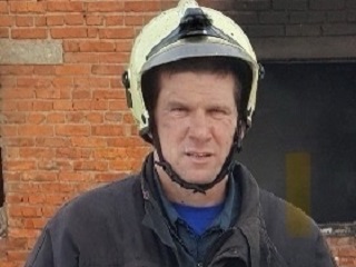 В Балакове у многодетного сотрудника пожарной охраны сгорел дом