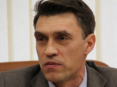 «Опасное место не огорожено, никаких предупреждающих табличек нет»: на проспекте Столыпина разрушается объект культурного наследия
