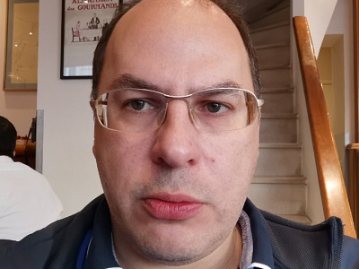 Цены на iPhone в РФ снизились на 10%. Аналитики назвали причины