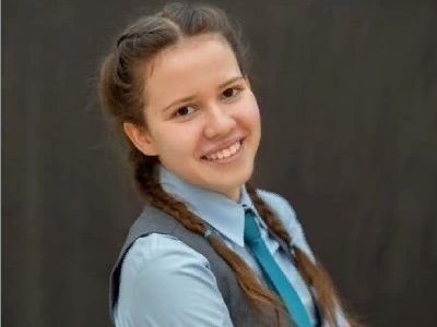 Рисунок саратовской художницы станет коллекционной открыткой ко Дню Победы