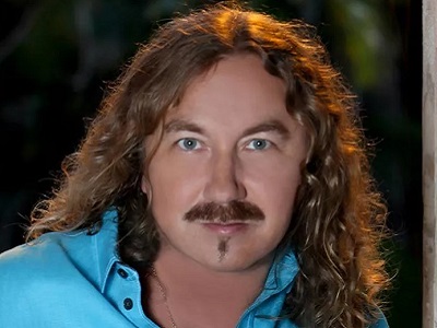 СМИ: «Мерседес» Игоря Николаева ехал по тротуару в Саратове