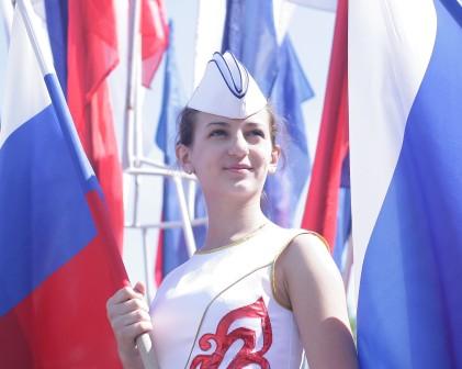 Роструд напомнил о выходных в честь Дня России