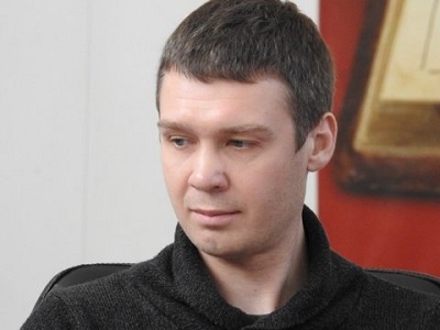 Главный кибердружинник России объяснил интимные фото Ландо в презентации вмешательством хакеров